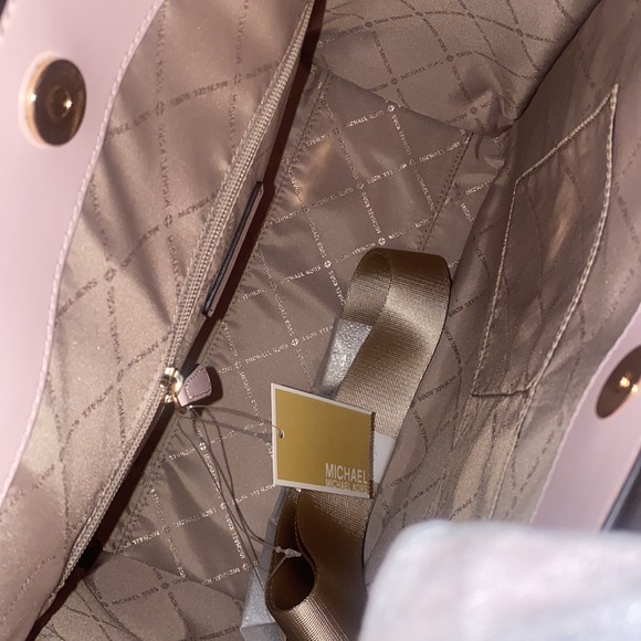 Extra Large pink Michael Kors tote bag - Picture 7 of 7